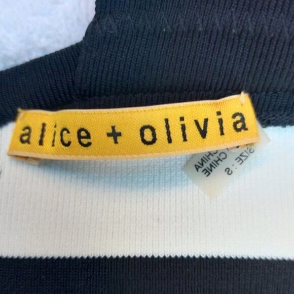 𝅺Alice + Olivia Striped Mini Dress - Picture 4 of 4